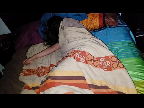 ❤️ Anak tiri berating ibu tiriné enom nalika dheweke turu. ❤️❌ Porno ing pornojv.loanworld.top ️❤